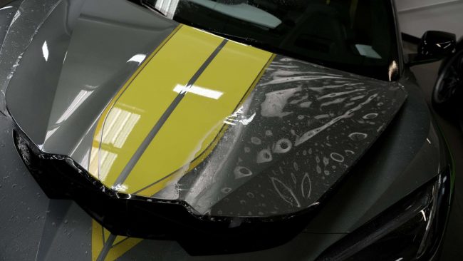 gloss-ppf-elite-auto-spa c8 hood with Ppf have squeegeed down