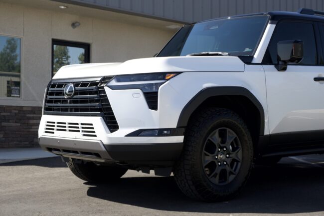 DSCF1897 white Lexus gx550